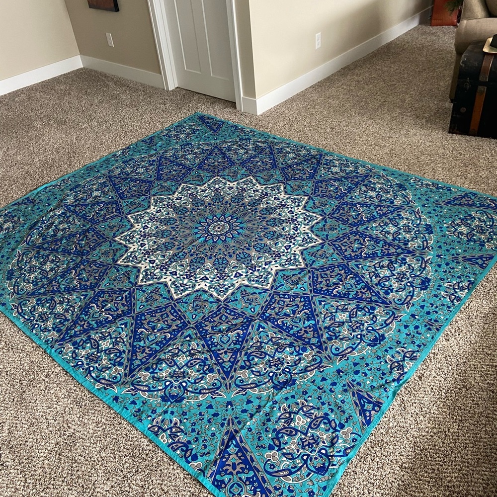 Medallion wall tapestry